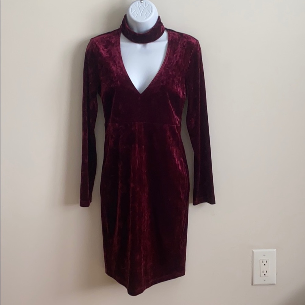 Bardot long sleeve velvet choker dress - Picture 3 of 9